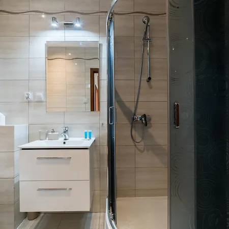 Osiedle Przyjazni Deluxe By Bookinghost *